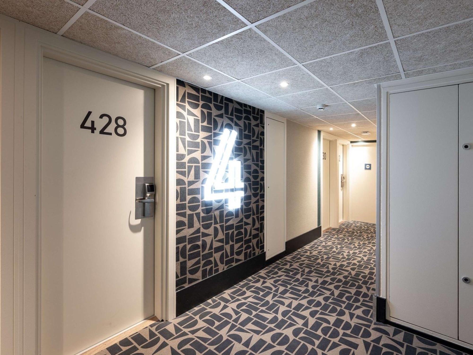 Ibis Budget Lyon Centre Confluence Екстериор снимка