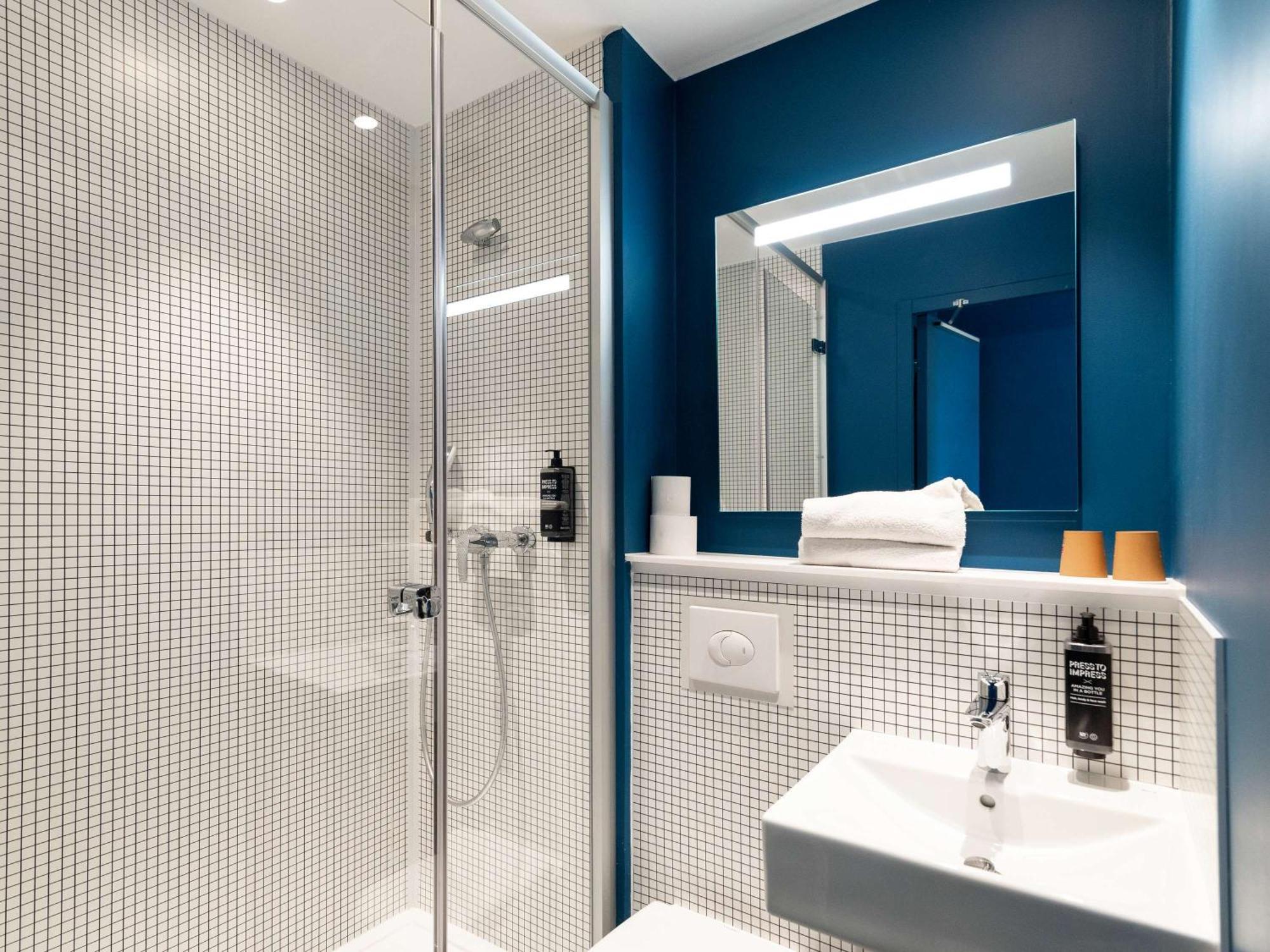 Ibis Budget Lyon Centre Confluence Екстериор снимка