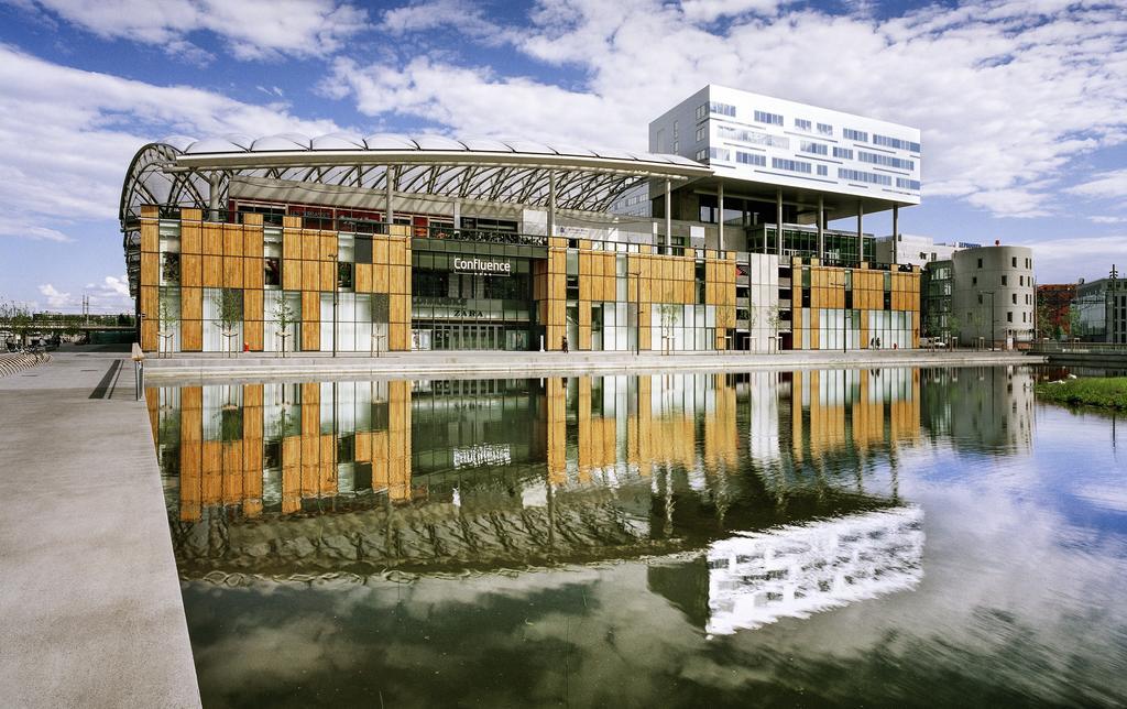 Ibis Budget Lyon Centre Confluence Екстериор снимка